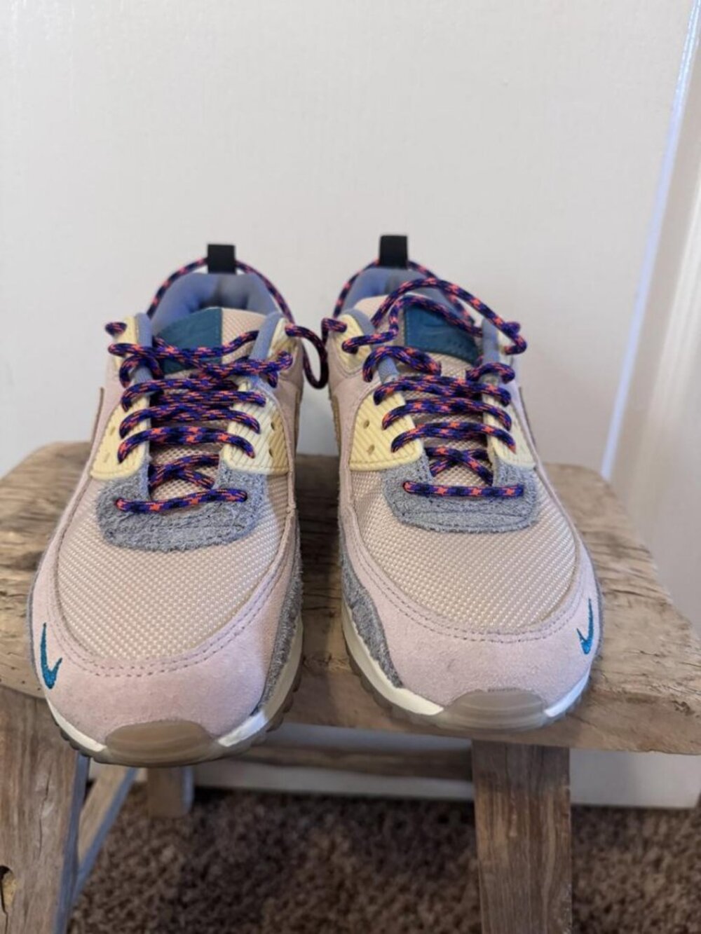 Nike Air Max 90 SE 'Fossil Stone' Tan Slate Blue Womens Size 8